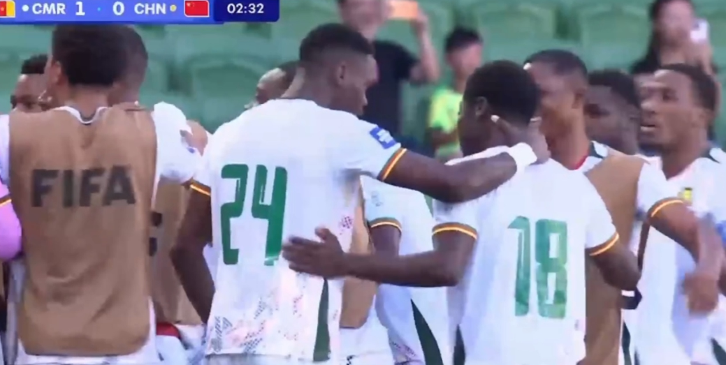 完犊子了，才9分钟喀麦隆就连进2球，喀麦隆太历害了，中国队0比2落后了，才3分钟