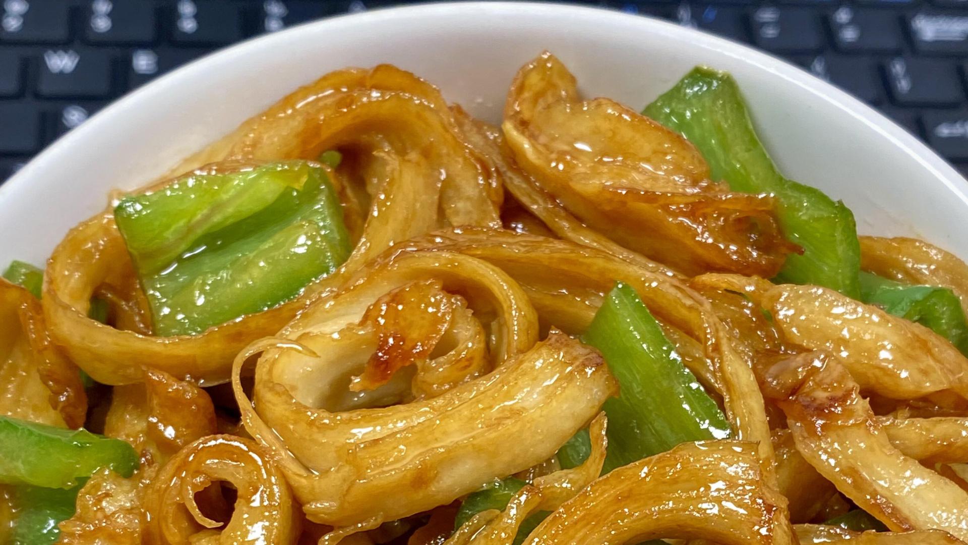 青椒炒面筋，打工人的5元快乐饭