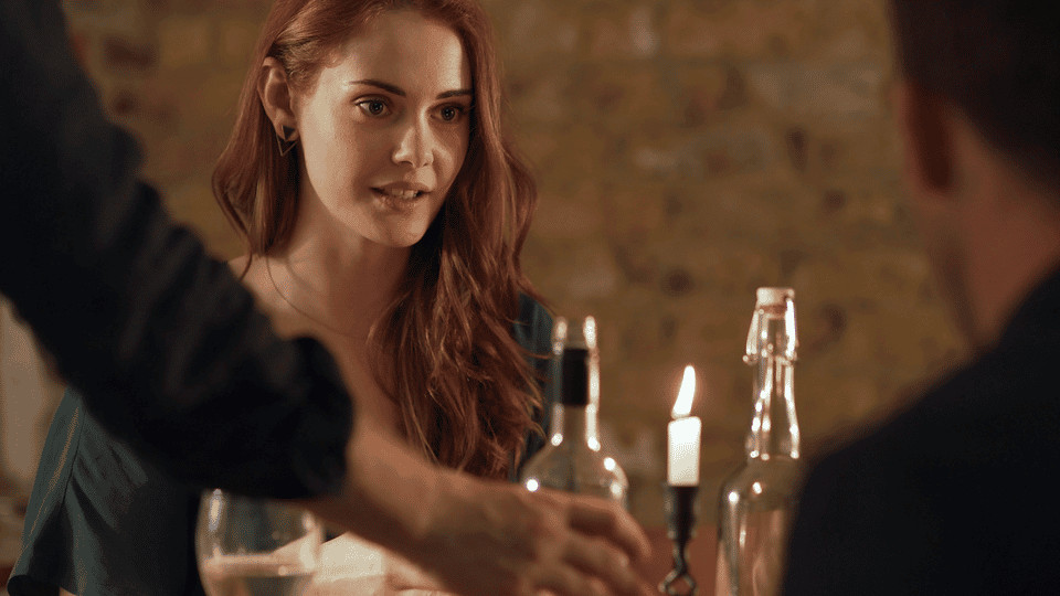 男生问答：女生先主动接近我，后来又表示关系越界了，这是什么心理？