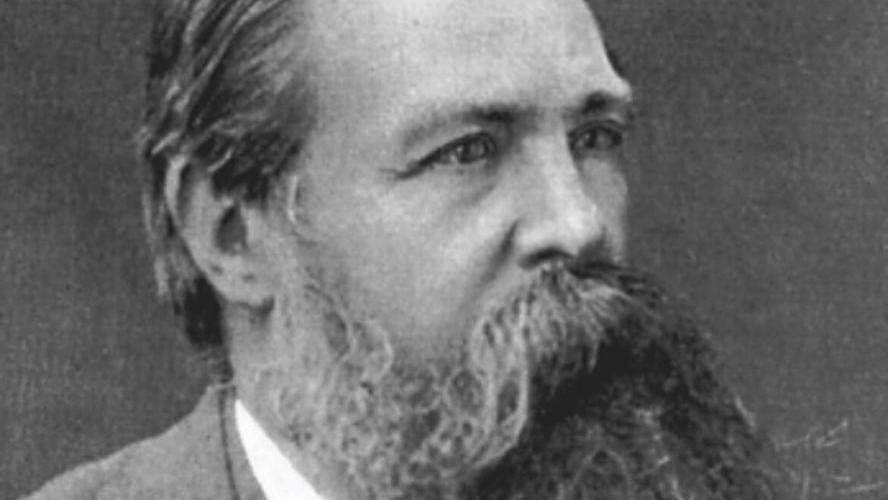 恩格斯：一是自身生活条件引向社会革命，二是生产力对旧生产关系爆破