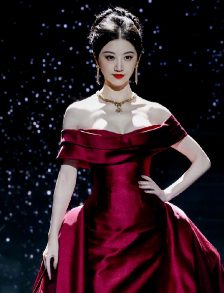 无需多言艳压全场
晚安了我的女王大人