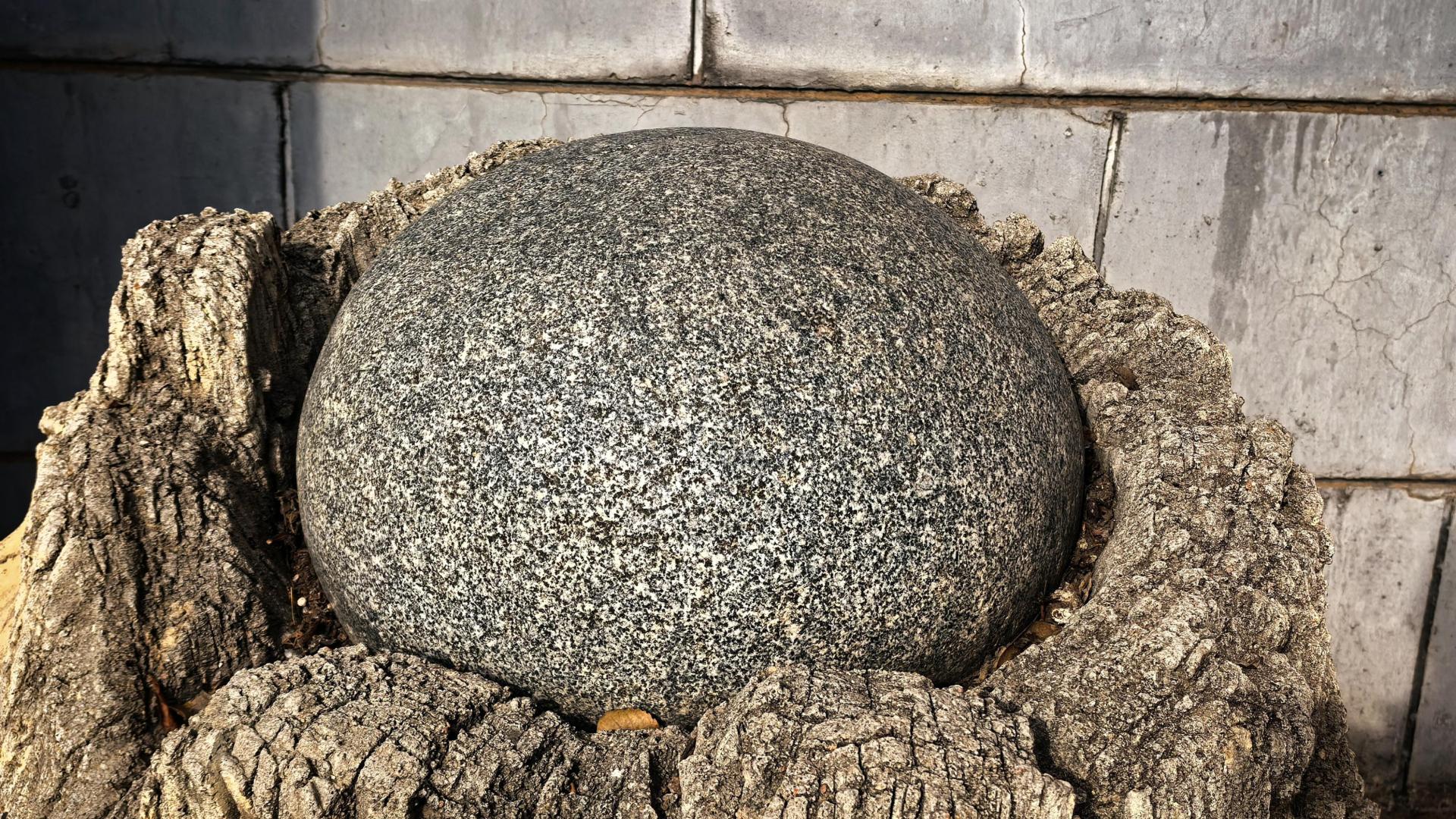 要是你脾气躁，建议到宝鸡拜拜跟石头“杠劲”神仙，真是有用