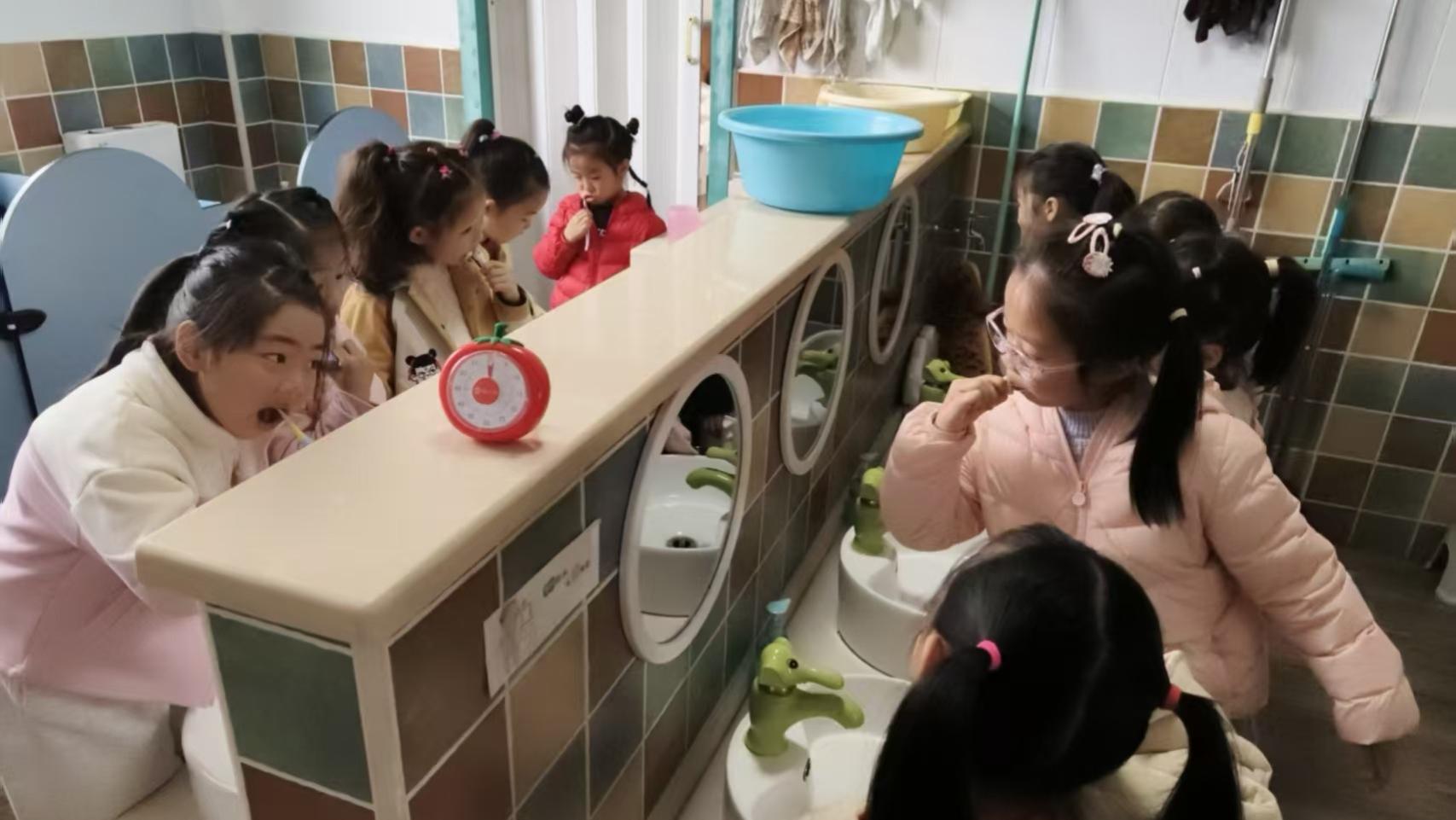 奉化三知行幼儿园师资队伍稳定吗？