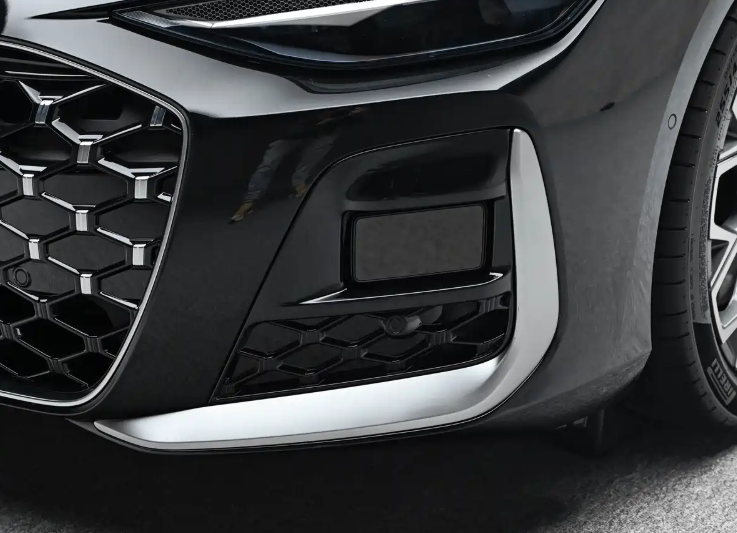 全新奥迪A6L上市售32.29万起，华为乾崑智驾3.0TV6+双电机混动
外观方