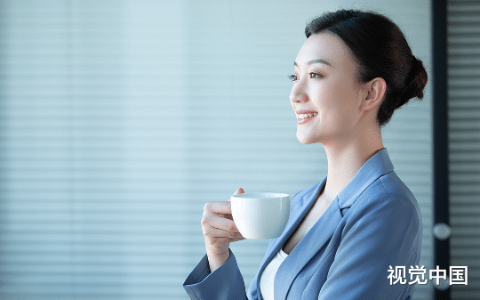 36岁美女小红书“租借男士”，本想去父留子，结果孩子爸竟然上门……