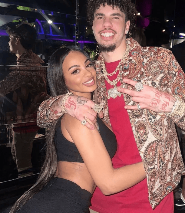 34岁AnaMontana恋上20岁三球
流言蜚语里，她用成长完成最漂亮的反向爽