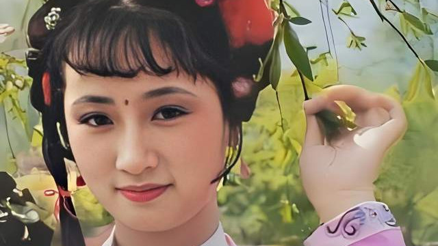 薛蟠为何最怕贾珍看到香菱？一个细节揭开了红楼最隐秘的丑闻