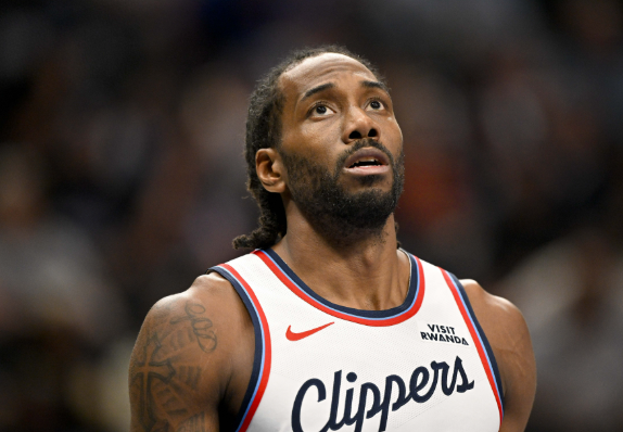 小卡纯纯的软脚虾

感觉在快船时期很多关键战都软脚，不是铁就是不出手，不想打可以