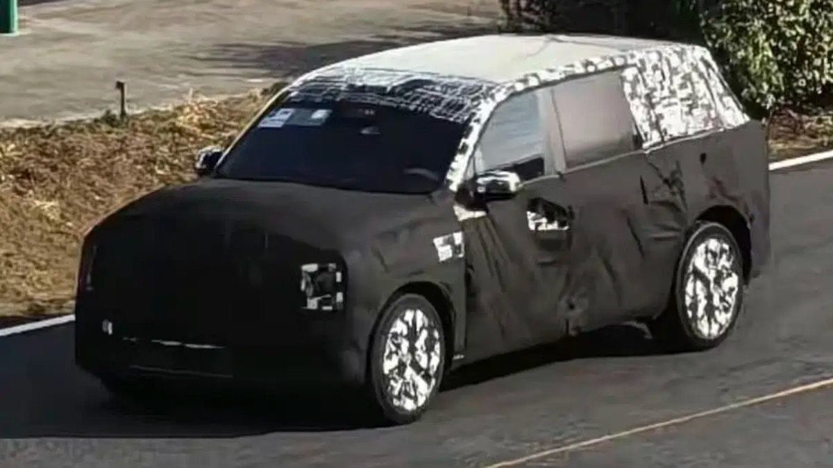 尊界SUV最新谍照曝光，车身高大威猛