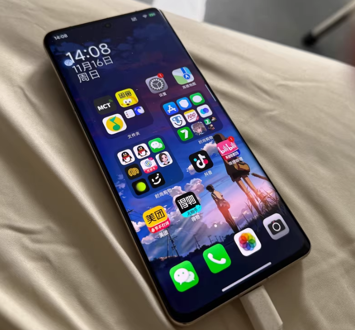 原价6499元的小米徕卡旗舰，如今二手才899，2K曲面屏+