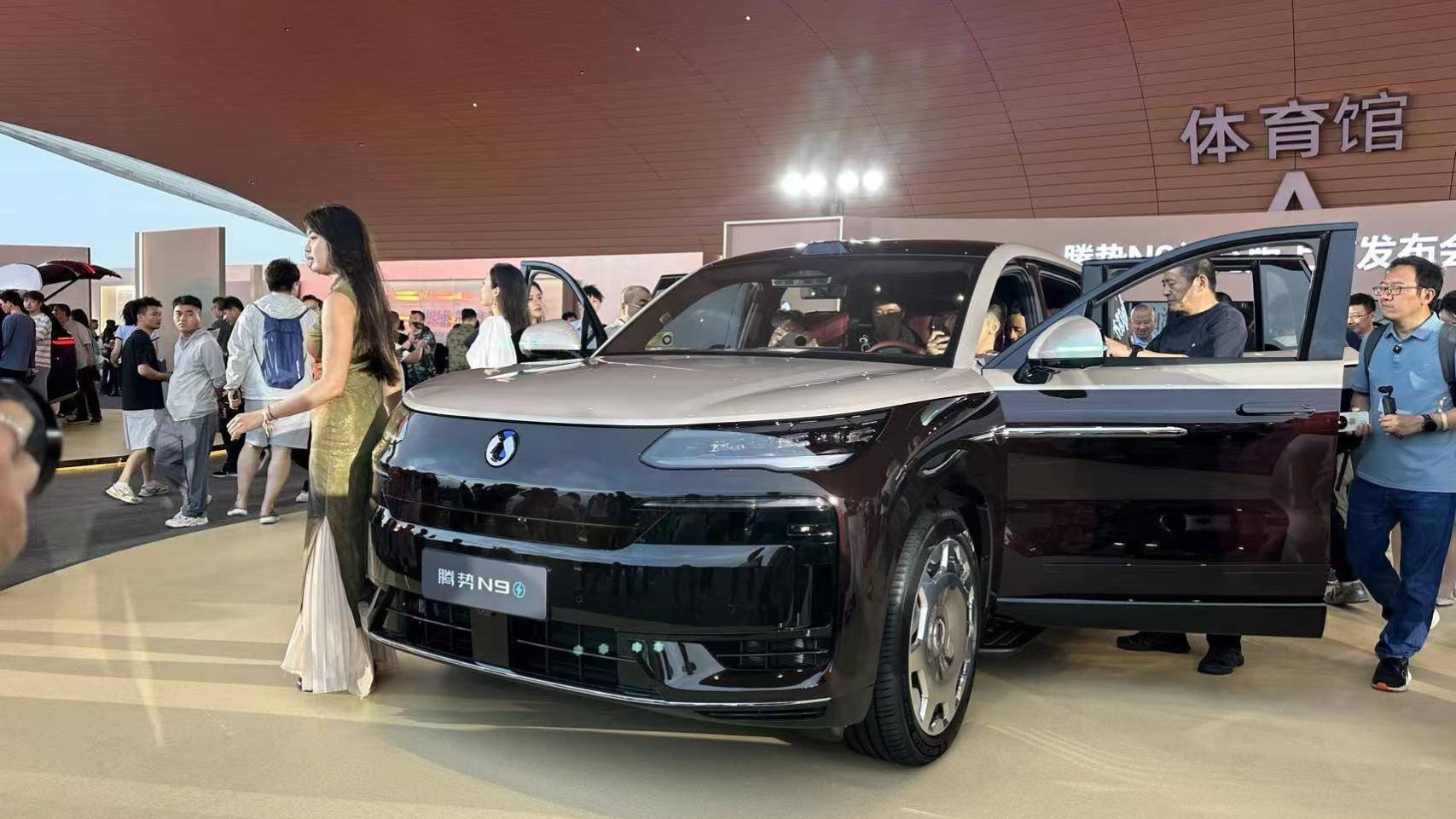 又一9系旗舰SUV！腾势N9闪充版搭载420KM+闪充+易三方，40.98万起