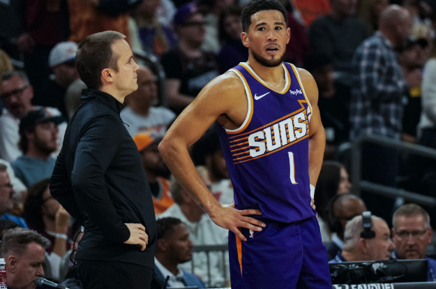 继续把吉皮和伊戈达罗当祖宗用，一个漏子加一个不护框，篮板落后多少了？让人家二次进