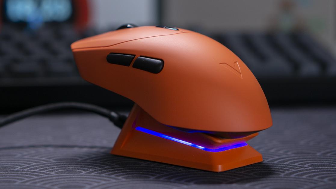 ​沉默桌面上的亮色，雷柏VT9+P5 PLUS焰影橙，性能颜值双巅峰！