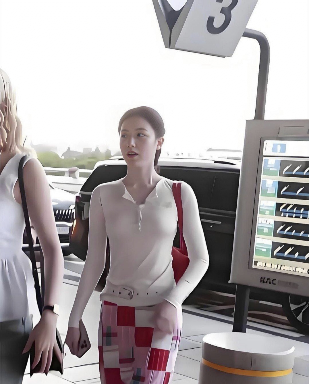 长的很漂亮，演技也不错，可就是一直火不起来，究竟是什么原因呢？