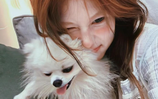 邻居纵容孩子把我儿子推骨折还毁我事业，嚣张甩200块羞辱，我扒出他黑料以彼之道还施彼身