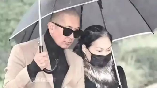 破防！大S逝世一周年雕像揭幕，具俊晔的深情，藏着成年人最痛的遗憾。