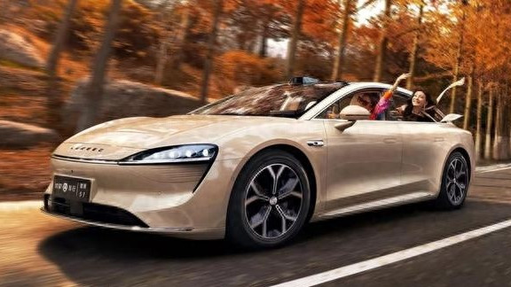 外媒：中国汽车国内销量大跌34%，出口却激增58%