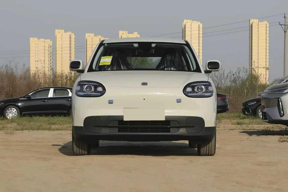 看完奇瑞QQ3 EV，再看零跑A10，我发现根本没必要纠结！