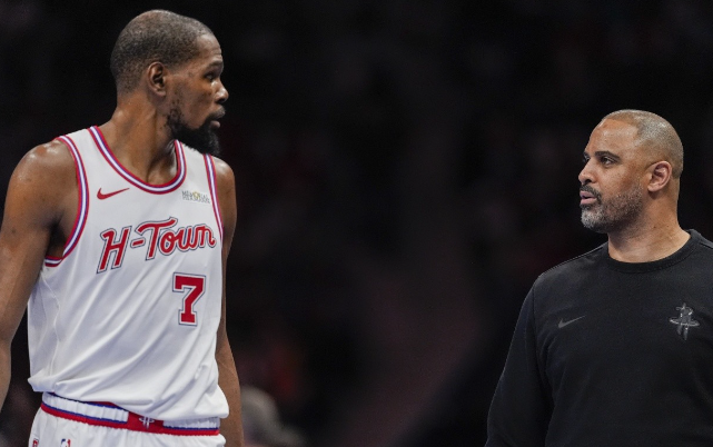 乌贼成功让一个老火密戒掉火箭了

火箭现在的战绩，真的是靠天赋硬撑着的，结果现在