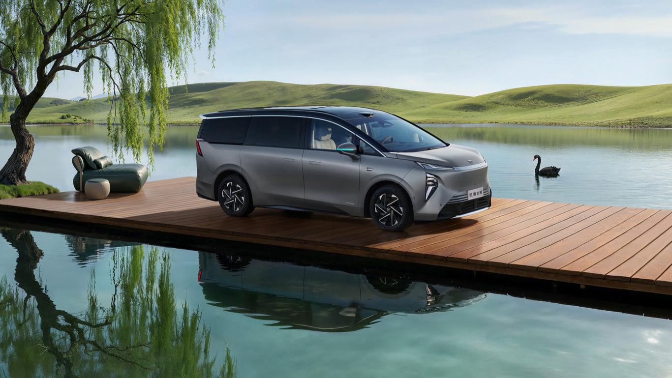 “别墅级新能源旗舰MPV”至境世家纯电版上市，售价48.99万元