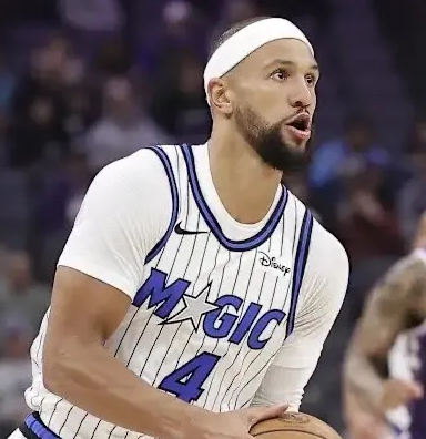 NBA季后赛后，据记者Evan Sidery表示：“对手高管将杰伦-萨格斯视为魔