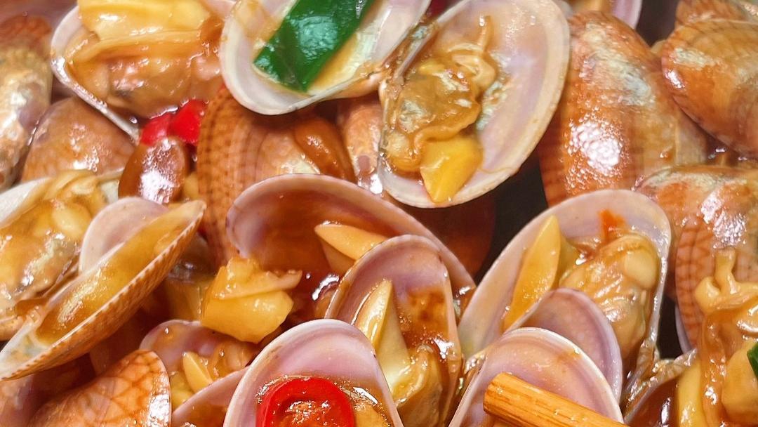 鲜辣过瘾的酱爆蛤蜊，家常做法大揭秘