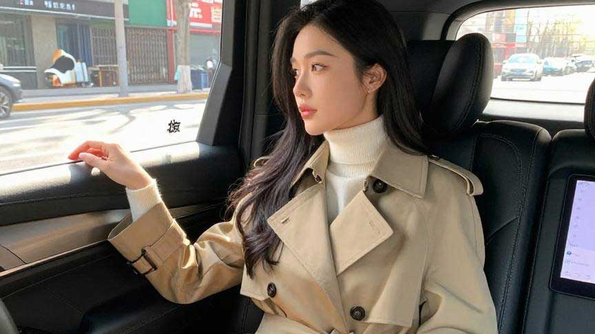 满屏都是劳斯莱斯：为什么某音里的有钱人多到“成灾”？