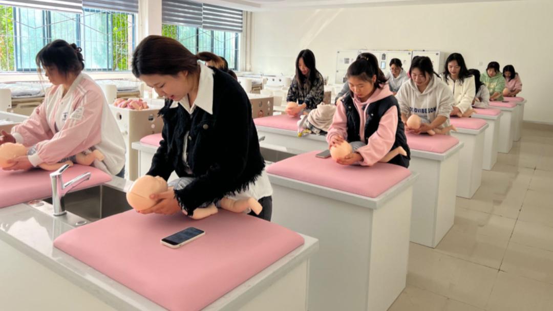 师道传薪，相约宝职·凤翔师范学院，等你来圆梦