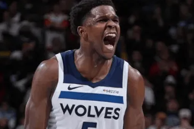 2026年NBA全明星赛西部首发阵容已经确定，具体名单如下：
卢卡-东契奇、谢伊