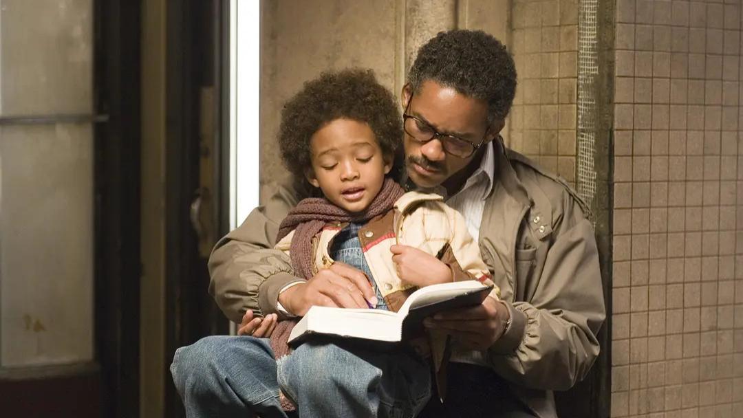 《当幸福来敲门》：从贫民窟流浪儿到华尔街百万富翁，他敲开幸福之门，靠的不是运气，而是早早就懂这3个道