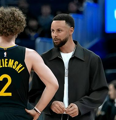 波杰末节大爆发带领特大残阵勇士逆转掘金！NBA常规赛，勇士特大残阵是在主场迎战掘