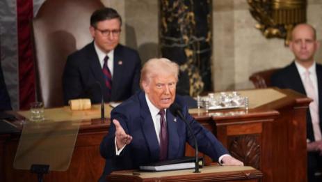 爱泼斯坦名单曝光这么多次，为何始终没人坐牢？