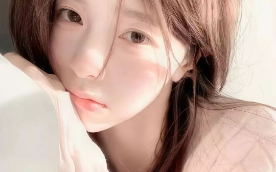 为了生宝宝，我试了各种偏方手术，把身体搞垮了，直到我在老公包里发现了避孕药...