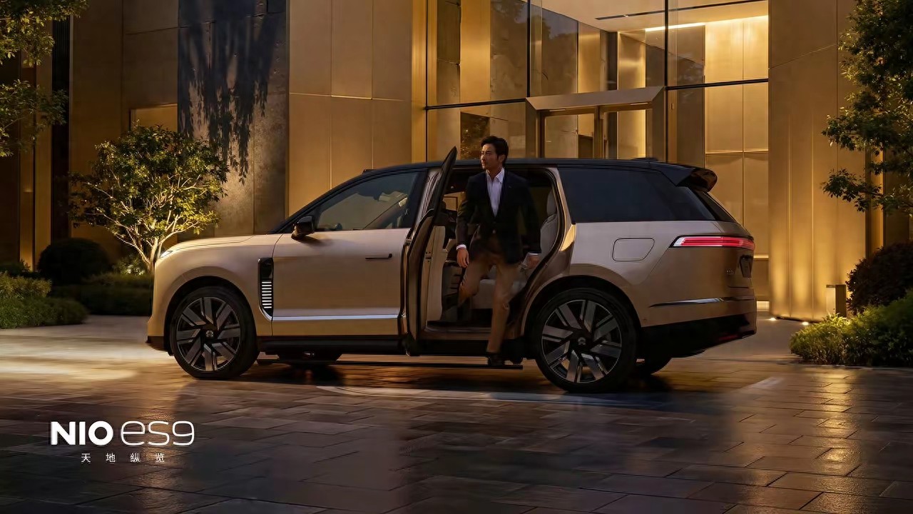 蔚来ES9刚登场就喊话MPV，问界V9面临的压力不小