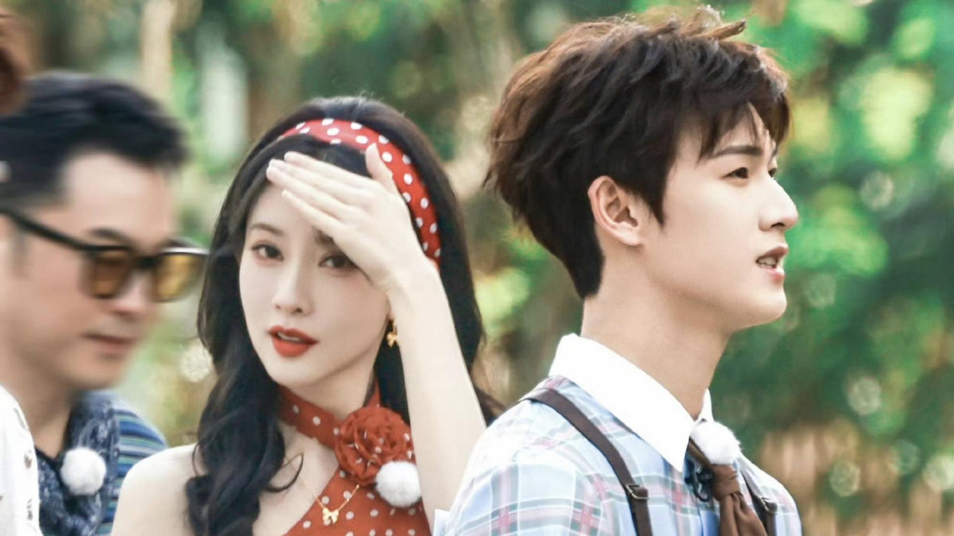 孟子义《奔跑吧14》港风造型惊艳众人，“腰比名牌细”引全网热议