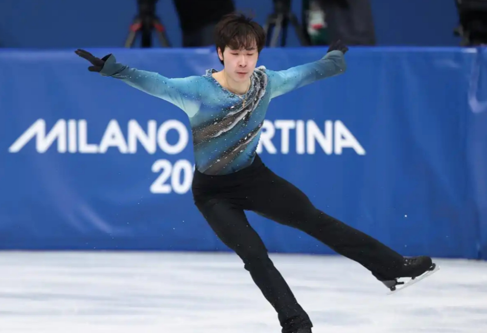 28岁金博洋，第三次站上冬奥。

米兰的冰场上，他短节目零失误，86.55分晋级