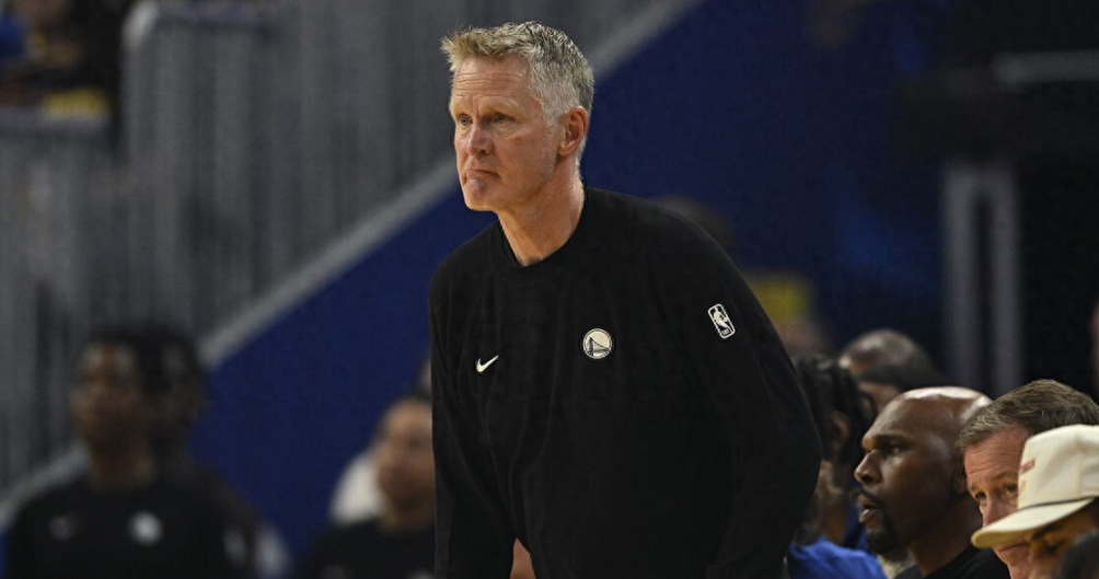 4月12日，金州勇士主帅史蒂夫-科尔在接受媒体采访时表示，对晋级季后赛充满信心。