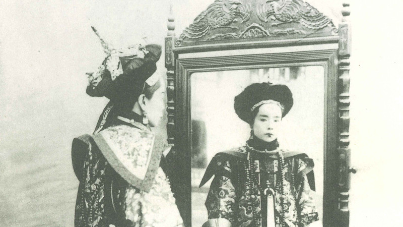 晚清老照片：宫廷贵妇肖像难得一见，并非个个貌美如花