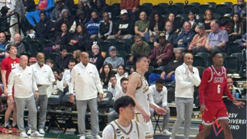 一分钟7分，全场19分！王俊杰半场打服主帅获重用