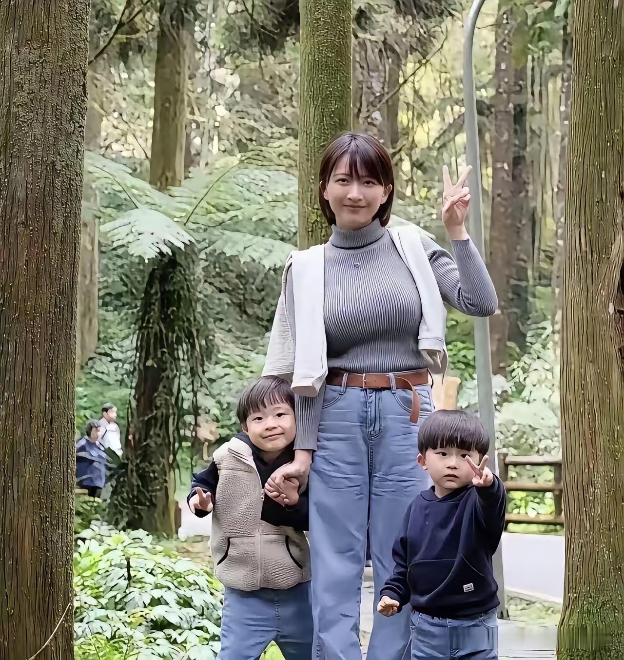 离婚带两娃，还能嫁出去吗？再婚可以接受生孩子。