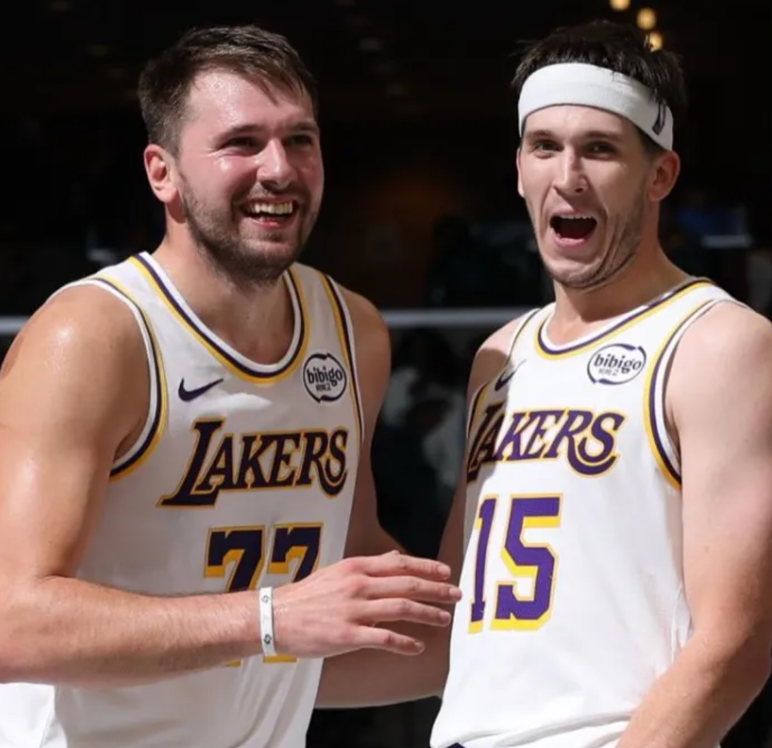 NBA常规赛湖人主场对阵快船的比赛已经结束。全场战罢，湖人以125-122战胜快