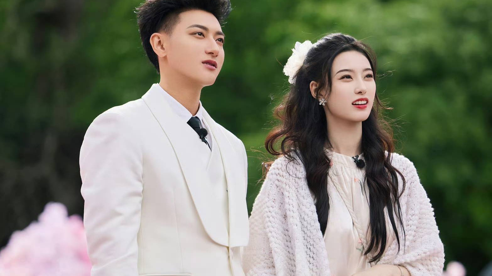 徐艺洋曝黄子韬正为演唱会努力减脂，黄子韬透露来看演唱会的观众送卫生巾
