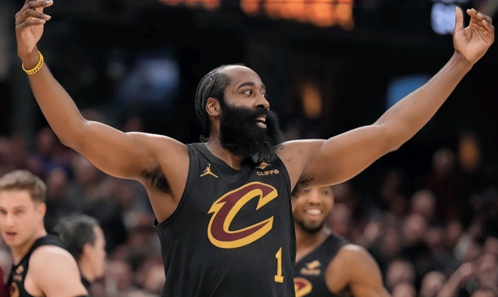 哈登18分，骑士轻取猛龙拿下抢七晋级东部次轮。NBA季后赛首轮，骑士回到主场和猛