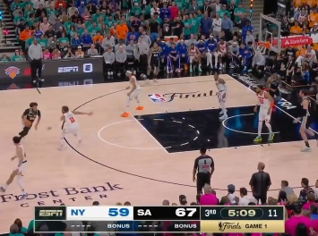 这一段靠唐斯顶着今天小熊硬唐