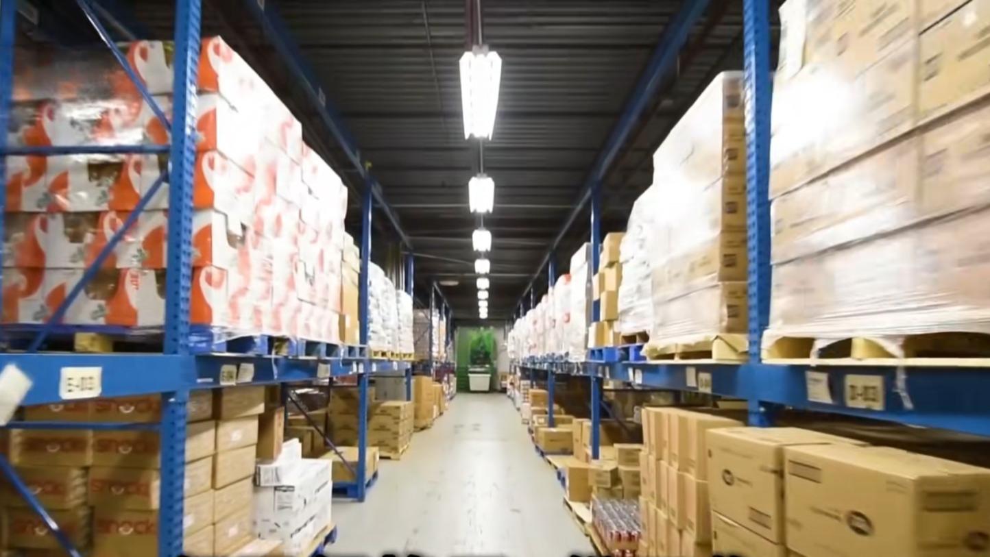 虽然才 22 岁，但已经换了 4 份工作，创业欠下了一屁股债