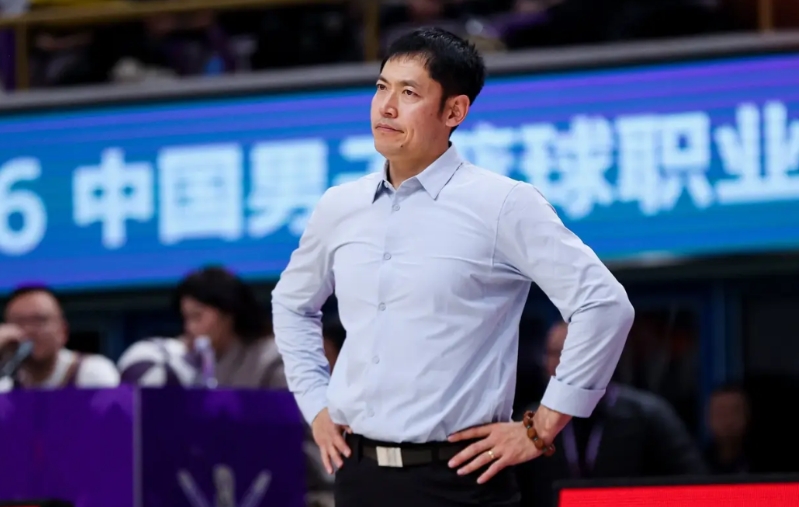 北控输球后，还想进季后赛，必须改善两点！
广厦轮休了胡金秋，北控依然没啃下这块“