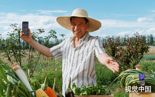 退役后领着村民做饮用水生意，他们却说我吃回扣，还叫嚣着让我还他们血汗钱