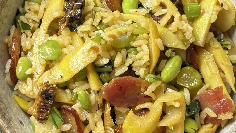 一口吃掉整个春天！这碗“冬去春来饭”，鲜掉眉毛还简单