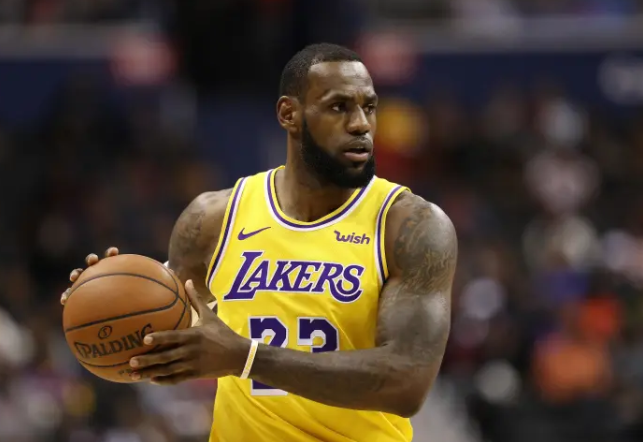 ESPN记者Dave McMenamin谈到了勒布朗-詹姆斯留在洛杉矶湖人队的可
