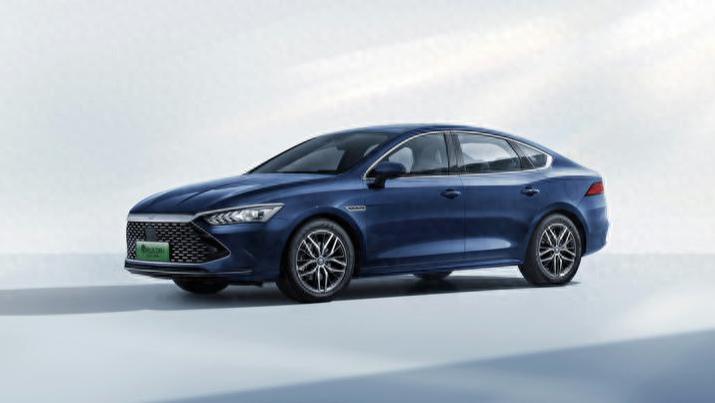 1500千瓦闪充+75度大电池插混！比亚迪终于开窍了！